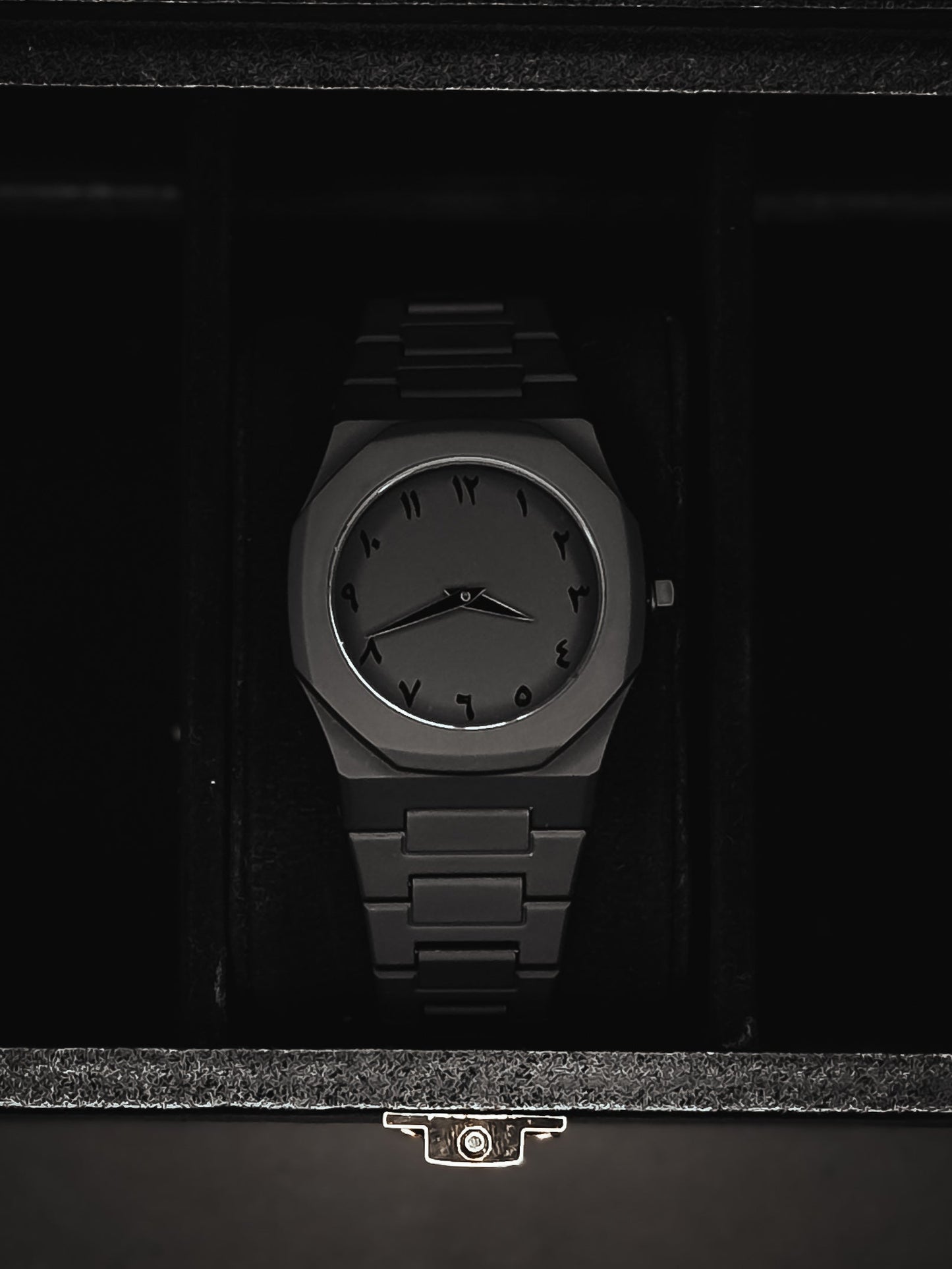 Arabic Men's Aura Watch